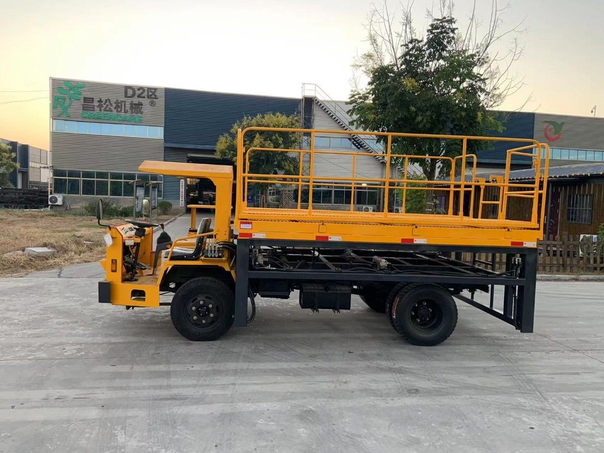 山東昌松井下升降平臺(tái)車(chē)下線(xiàn)